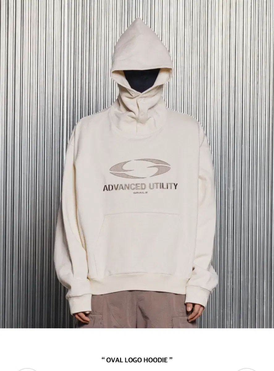 OVAL LOGO HOODIE [CREAM]